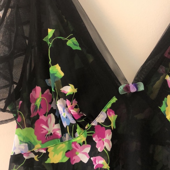 New Betsey Johnson sheer floral rosette ruffle cold shoulder flutter sleeve slip - Picture 6 of 11